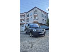 2006 MODEL 1.9 DİZEL COMBİ X CAMLI VAN