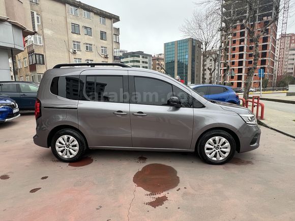 ÇAVUŞOĞLU 2025 KANGO MULTİX 1.5 BLUEDCİ İCONİC+TEKNO BOYASIZ EXTRALI