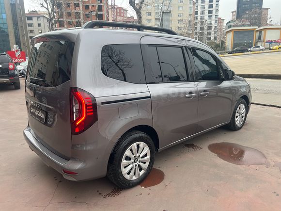 ÇAVUŞOĞLU 2025 KANGO MULTİX 1.5 BLUEDCİ İCONİC+TEKNO BOYASIZ EXTRALI