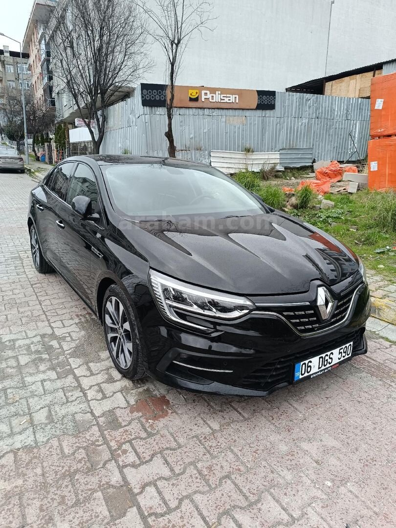 Galeriden Renault Megane 1.5 Blue DCI Icon 2022 Model İstanbul 104.000 km Siyah 5