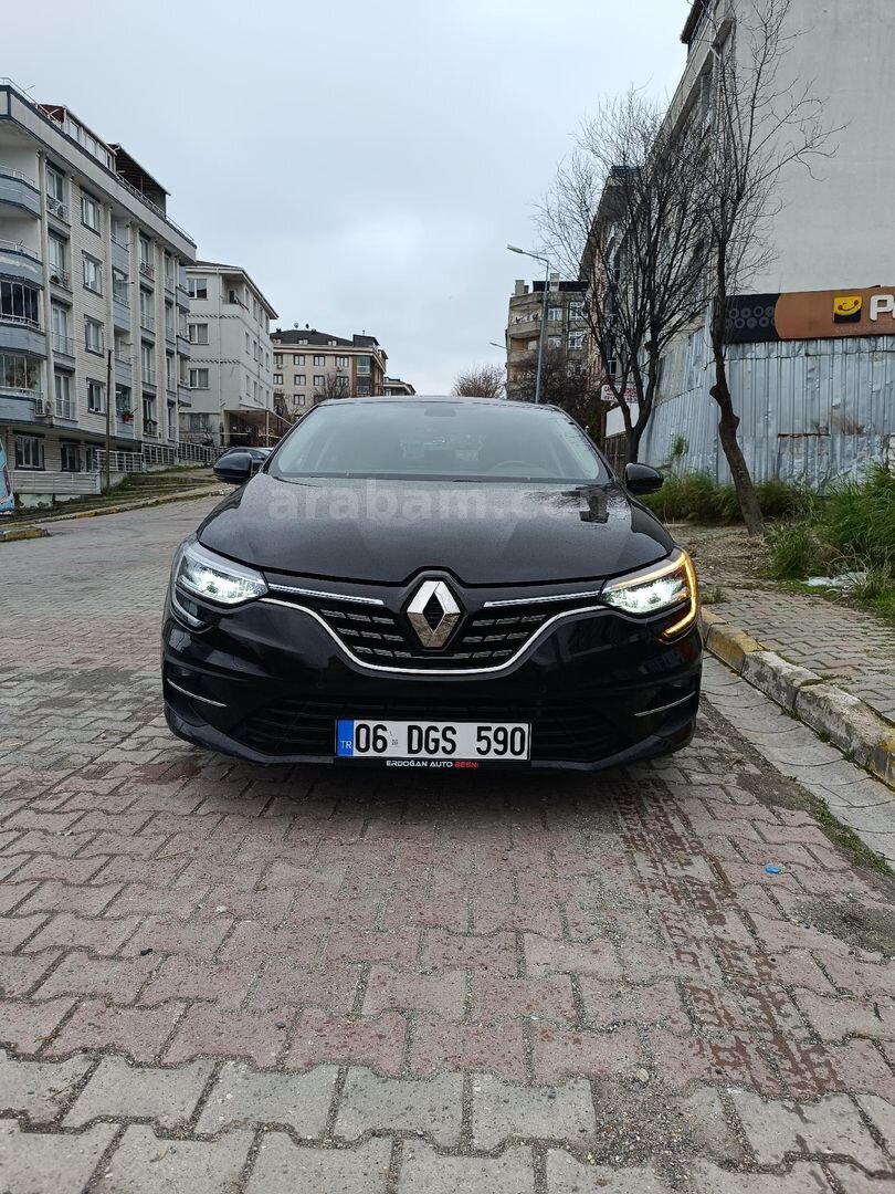Galeriden Renault Megane 1.5 Blue DCI Icon 2022 Model İstanbul 104.000 km Siyah 3