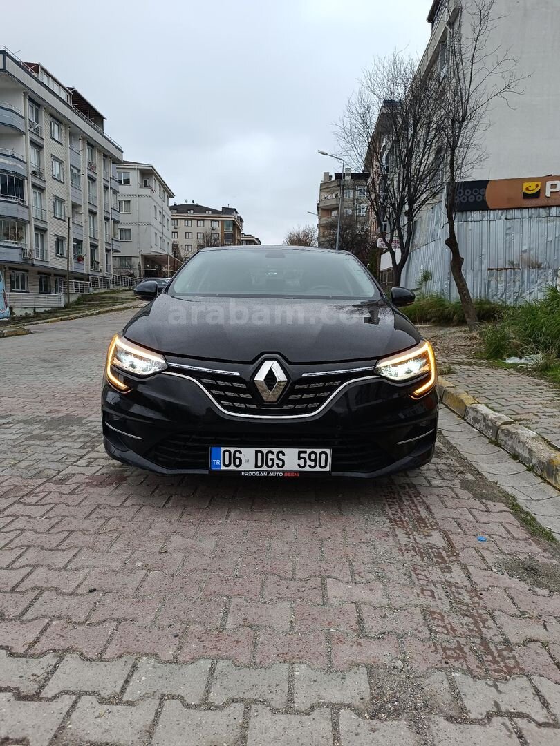 Galeriden Renault Megane 1.5 Blue DCI Icon 2022 Model İstanbul 104.000 km Siyah 1