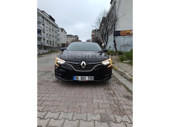 ERDOĞAN AUTO BESNİ'DEN Megane 1.5 Blue DCI Icon 2022 aracımızda değişen boya yok yetkili servis bakımlı