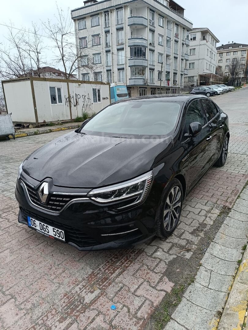 Galeriden Renault Megane 1.5 Blue DCI Icon 2022 Model İstanbul 104.000 km Siyah 6