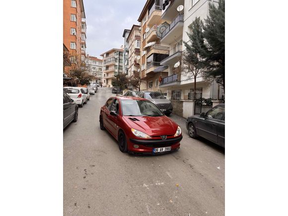 Sahibinden Peugeot 206 1.4 X-Design 2006 Model  303.000 km Kırmızı