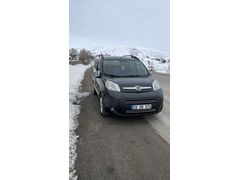 Sahibinden Fiat Fiorino Combi 1.3 multijet Model  180.000 km Siyah