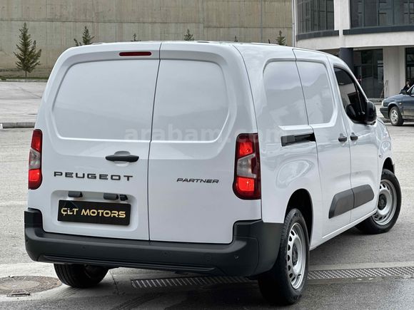 2025   1.5 BLUEHDİ PARTNER OTOMATİK VİTES HATASIZ BOYASIZ İLK ELDEN 