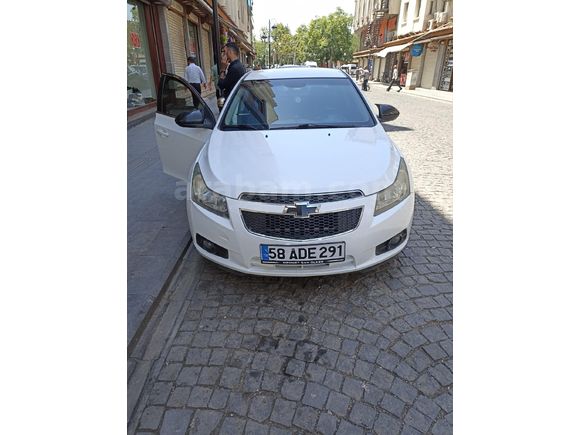 Sahibinden Chevrolet Cruze 1.6 LT 2012 Model  181.000 km Beyaz