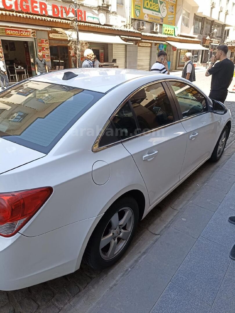 Sahibinden Chevrolet Cruze 1.6 LT 2012 Model Diyarbakır 187.000 km Beyaz 3