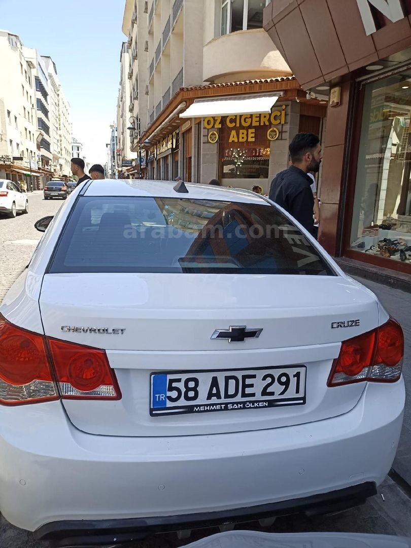 Sahibinden Chevrolet Cruze 1.6 LT 2012 Model Diyarbakır 187.000 km Beyaz 5