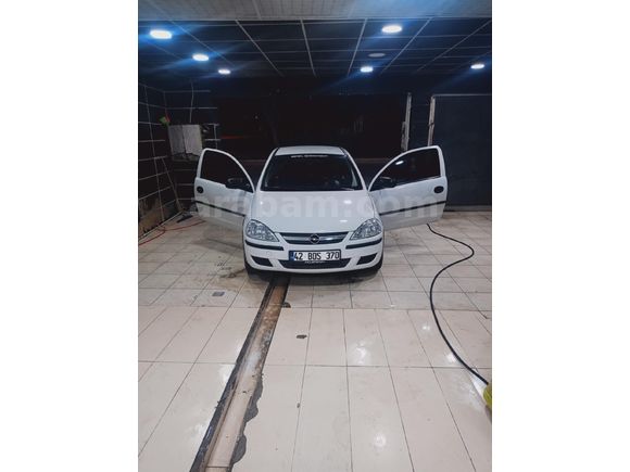 Sahibinden Opel Corsa 1.3 CDTI Cosmo 2005 Model  450.000 km Beyaz