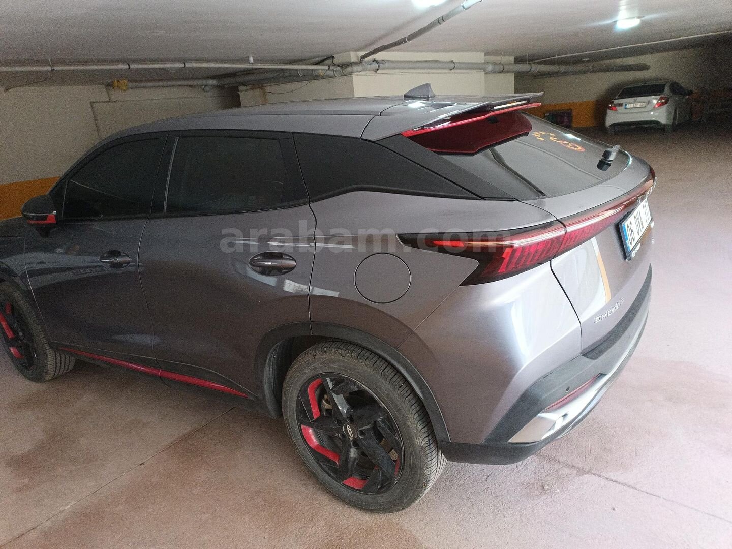 Sahibinden Chery Omoda 5 1.6 T-GDI Luxury 2023 Model Kırıkkale 24.700 km Gri (titanyum) 4