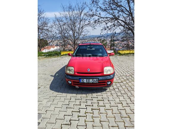 Sahibinden Renault Clio 1.4 RXT 2001 Model  203.000 km Kırmızı