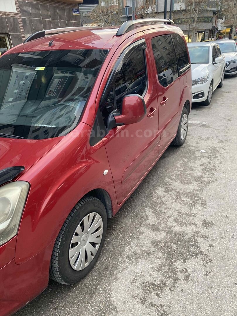 Sahibinden Citroen Berlingo 1.6 HDi Combi Silverline 2011 Model Gaziantep 274.000 km Kırmızı 5