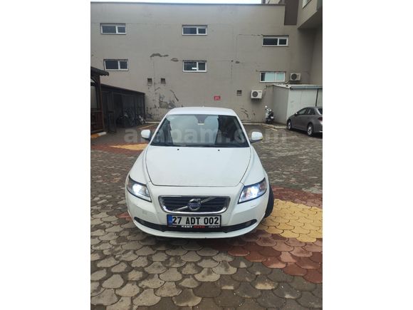 Sahibinden Volvo S40 1.6 D 2012 Model  275.000 km Beyaz