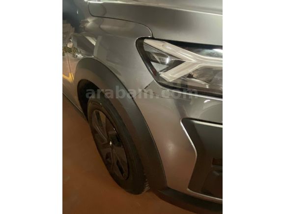 Sahibinden Dacia Sandero Stepway 1.0 Tce Expression 2025 Model 