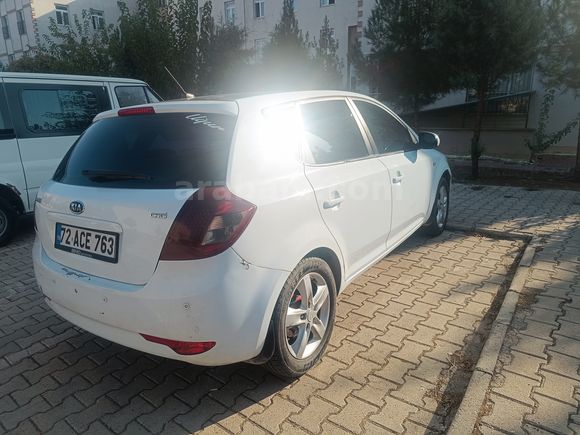 Sahibinden Kia Ceed 1.6 CRDi Concept 2012 Model 