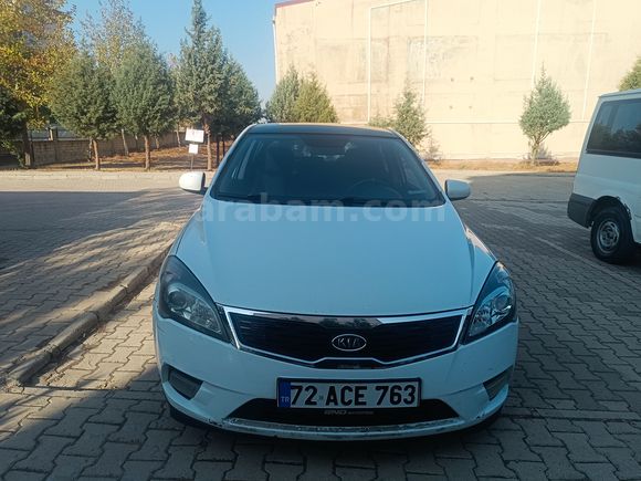 Sahibinden Kia Ceed 1.6 CRDi Concept 2012 Model 