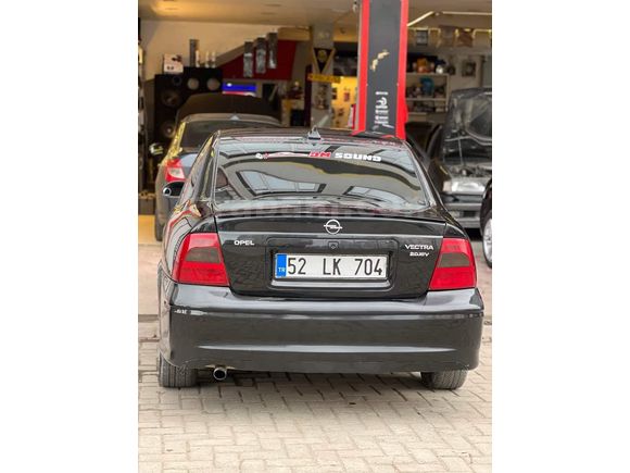 Sahibinden Opel Vectra 2.0 100.Yıl 2000 Model  250.000 km Siyah