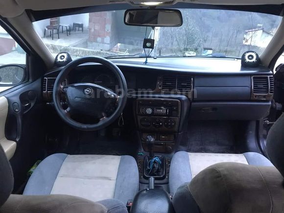 Sahibinden Opel Vectra 2.0 100.Yıl 2000 Model  250.000 km Siyah
