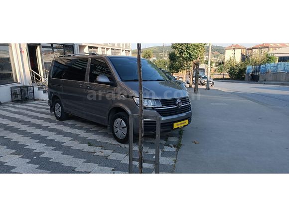 Sahibinden Volkswagen Transporter 2.0 TDI Camlı Van 2022 Model