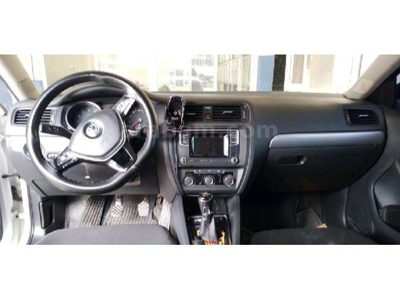 Sahibinden Volkswagen Jetta 1.2 TSi BlueMotion Trendline 2017 Model  254.000 km Beyaz