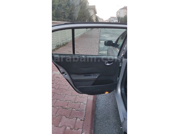 Sahibinden Renault Megane 1.6 Dynamique 2004 Model