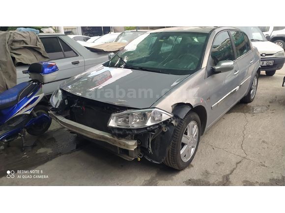 Sahibinden Renault Megane 1.6 Dynamique 2004 Model
