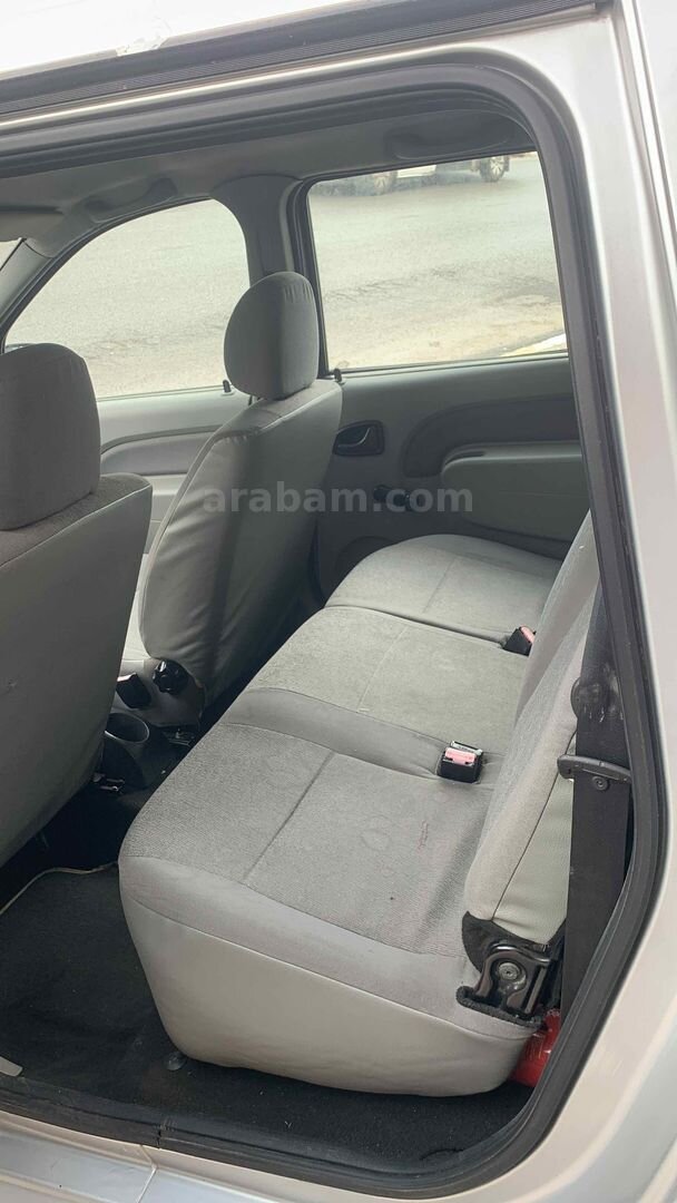 Sahibinden Dacia Logan 1.6 MCV Ambiance 2009 Model İstanbul 216.000 km Gri (metalik) 6