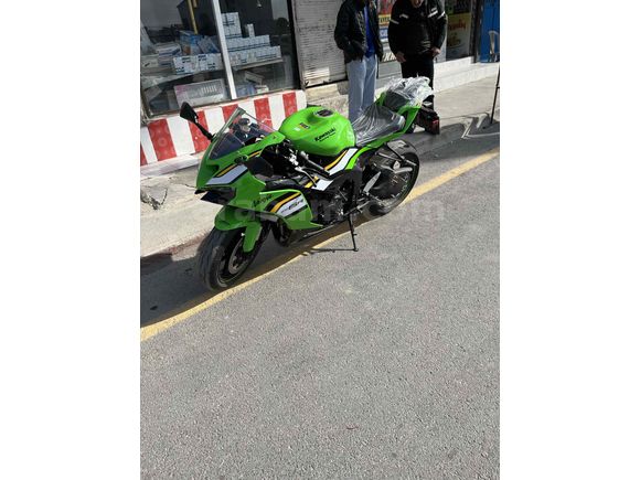 Sahibinden Kawasaki Ninja ZX 6R 2025 Model Mersin 6.001 km Yeşil