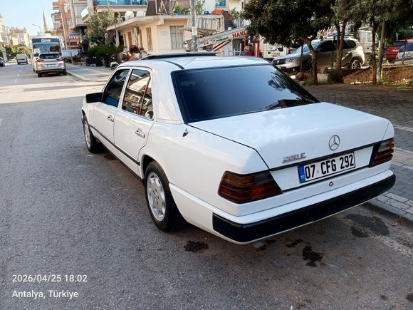 Sahibinden Mercedes - Benz 200 E 1989 Model