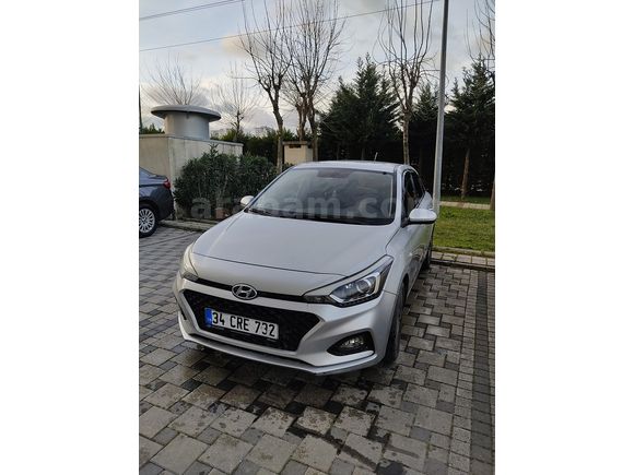 Sahibinden Hyundai i20 1.4 MPI Style 2020 Model 
