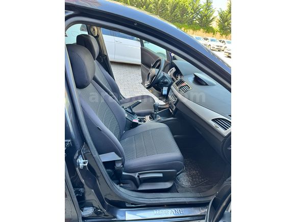 SAHİBİNDEN FRANSA MONTAJ 2009 RENAULT MEGANE 3 1.5 DCİ 