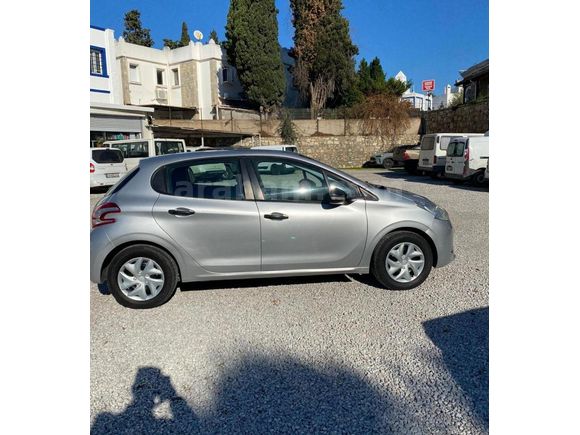 Sahibinden Peugeot 208 1.2 VTi Active 2014 Model