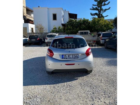 Sahibinden Peugeot 208 1.2 VTi Active 2014 Model