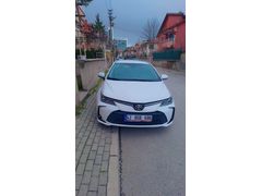 Sahibinden Toyota Corolla 1.5 Flame 2021 Model  167000 km Beyaz