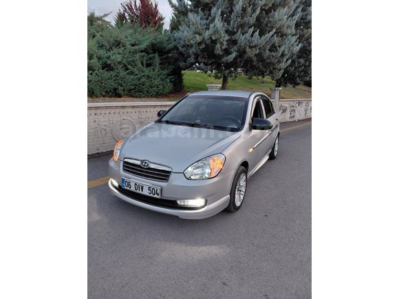 Sahibinden Hyundai Accent Era 1.5 CRDi Mode 2012 Model  292.000 km Gri (Gümüş)