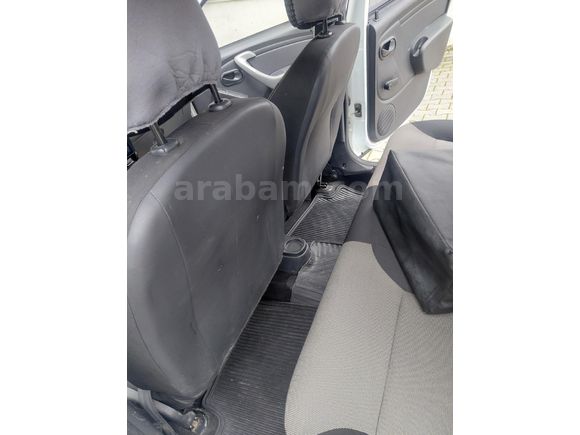 Sahibinden Dacia Duster 1.5 dCi Laureate 2015 Model  217km Beyaz