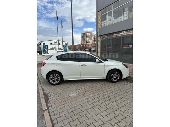 Sahibinden Alfa Romeo Giulietta 1.6 JTD Progression Plus 2011 Model 