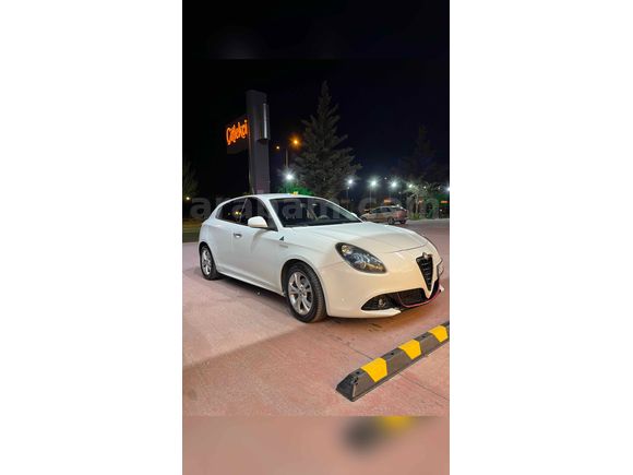 Sahibinden Alfa Romeo Giulietta 1.6 JTD Progression Plus 2011 Model 