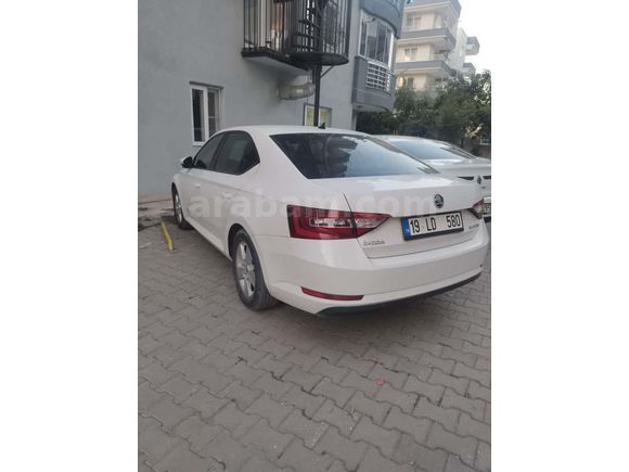 Sahibinden Skoda SuperB 1.4 TSI Active 2017 Model  133.500 km Beyaz