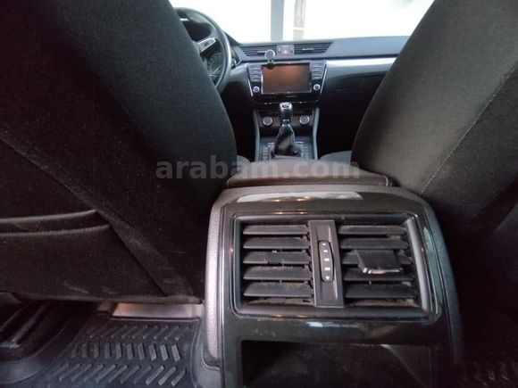 Sahibinden Skoda SuperB 1.4 TSI Active 2017 Model  133.500 km Beyaz