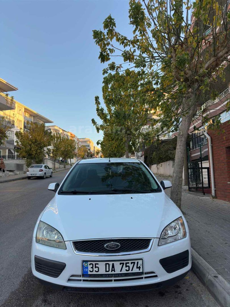 GALERİDEN FORD FOCUS 1.6 TDCİ TREND 2007 MODEL İZMİR