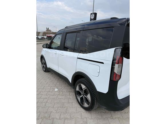 AUTOPARK”DAN Ford Tourneo Courier 1.0 EcoBoost Active 2025 Model Elazığ