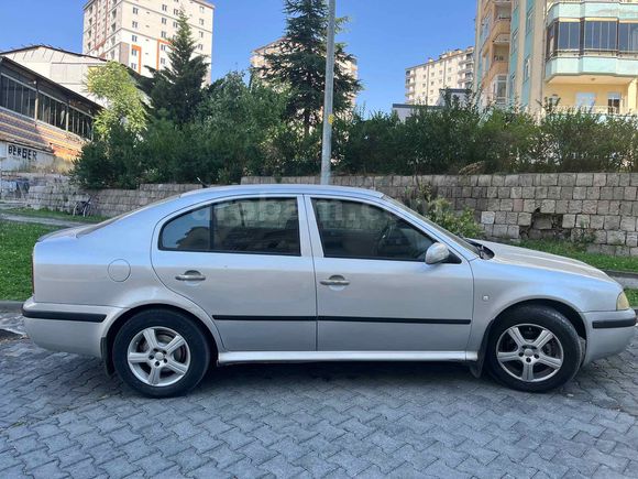 Sahibinden Skoda Octavia 1.6 Ambiente 2004 Model 