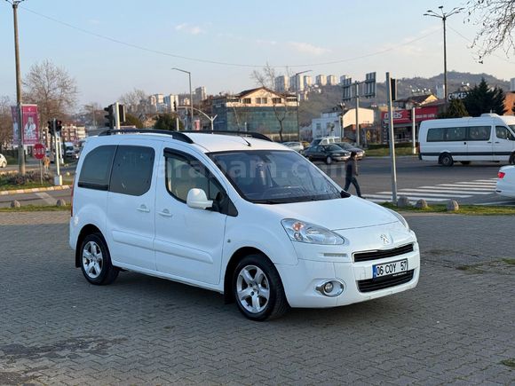 Sahibinden Peugeot Partner 1.6 HDI Allure 2012 Model