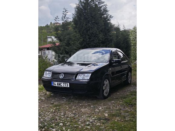 otomatik Volkswagen Bora 1.6 Comfortline 2000 Model  .  Siyah