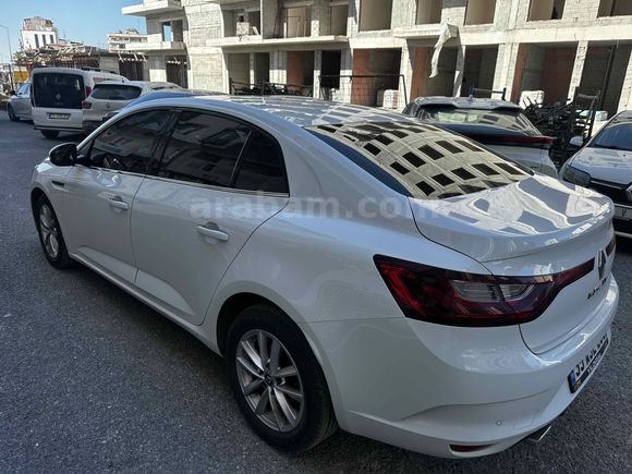 Sahibinden Renault Megane 1.5 Blue DCI Touch 2020 Model 