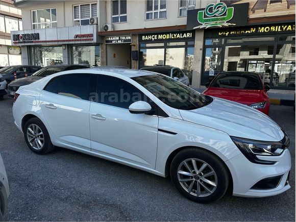 Sahibinden Renault Megane 1.5 Blue DCI Touch 2020 Model 