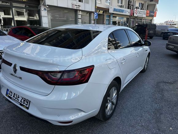 Sahibinden Renault Megane 1.5 Blue DCI Touch 2020 Model 